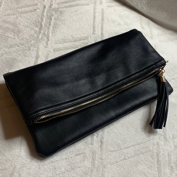 🆕NWOT Black Vegan Leather Crossbody/Clutch - Picture 2 of 13